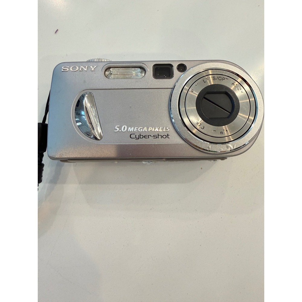 Sony Cyber-shot DSC-P10 5.0MP Digital Camera Silver 3x Optical Zoom Y2K Vintage